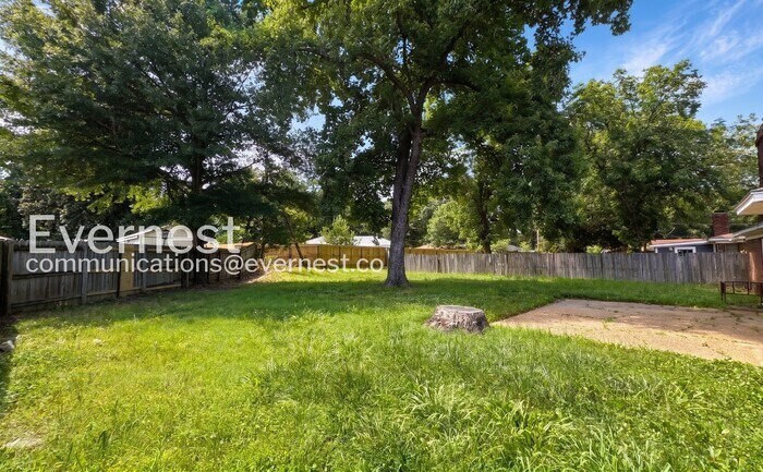 Building Photo - 3409 Clearbrook St