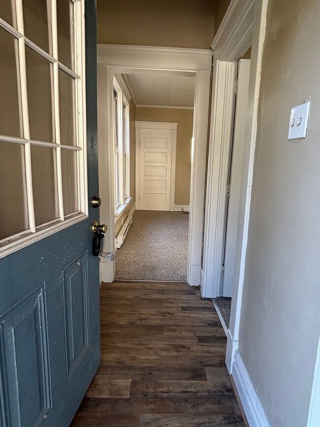 Building Photo - One Level Living