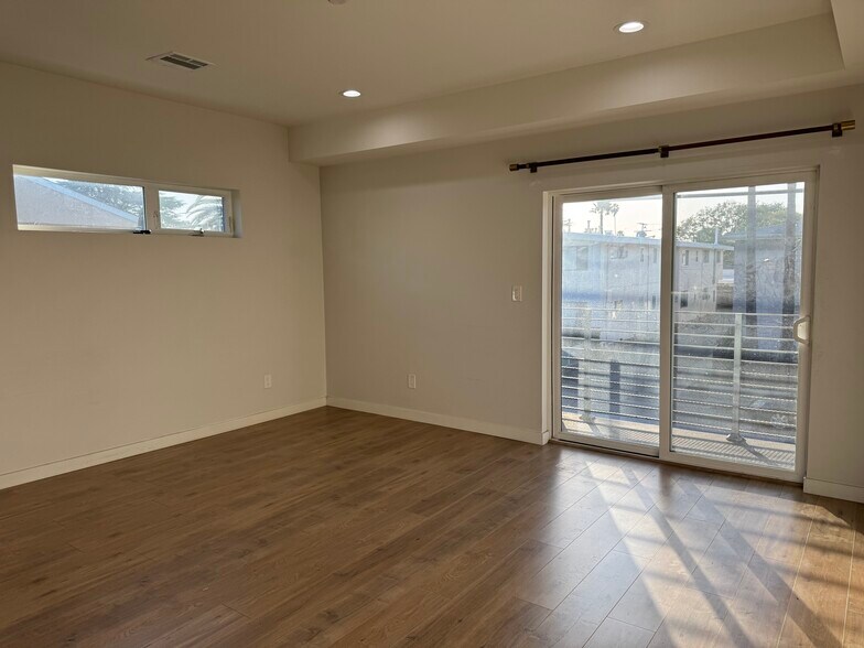 Building Photo - 5124 Denny Ave