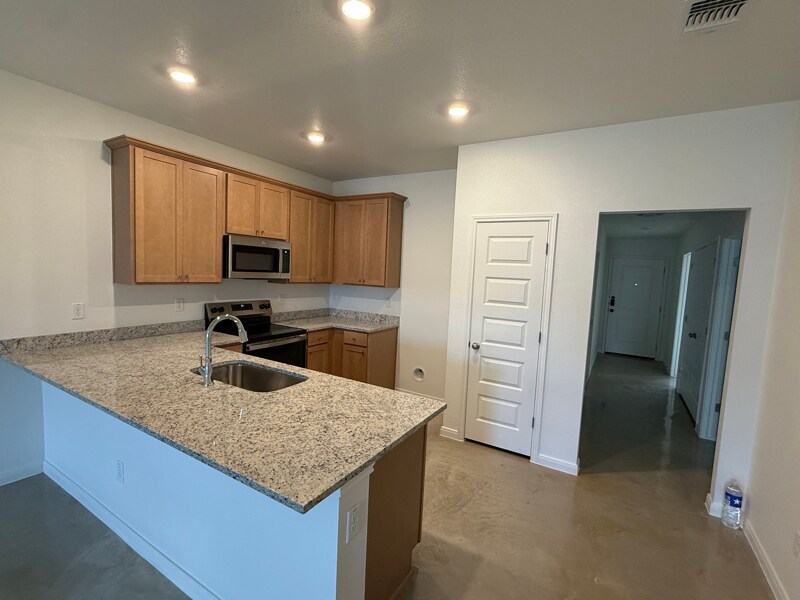 Building Photo - 912 Cherry Laurel Ln
