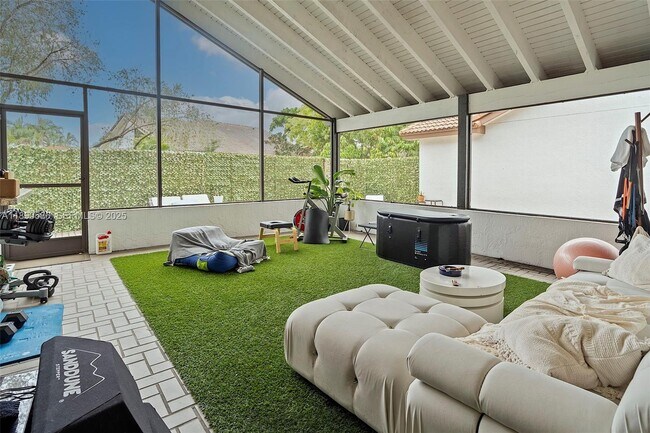 Building Photo - 2330 Dover