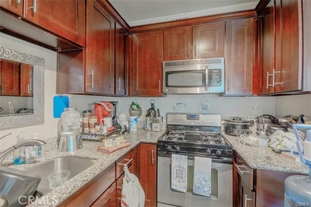 Building Photo - 587 El Placer Rd