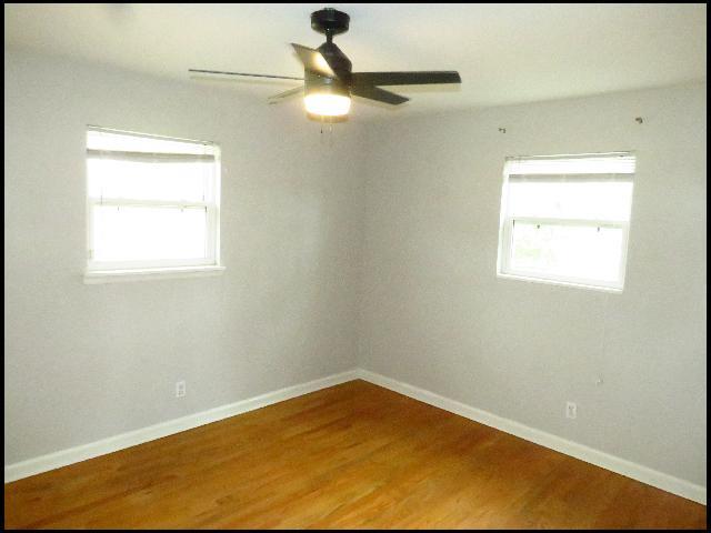 Building Photo - 101 White Oak Ln