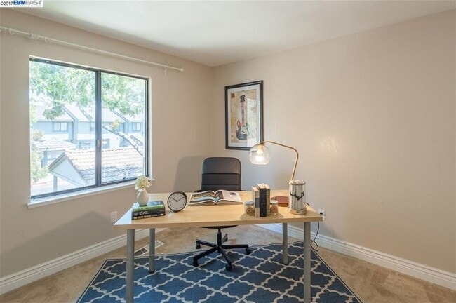 Building Photo - COMING SOON! | $3290 / 3 BR - GORGEOUS NEWARK TOWNHOME