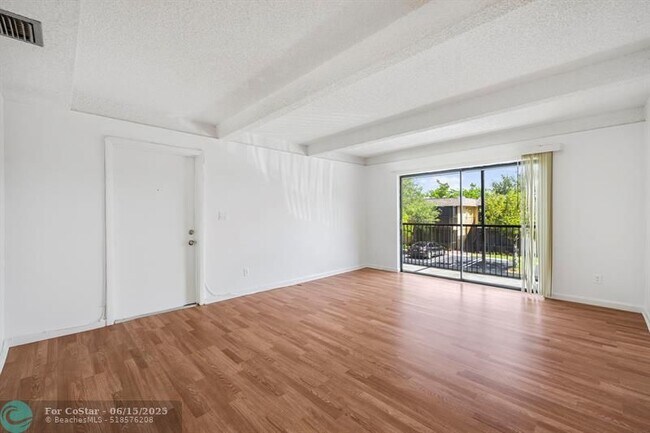Building Photo - 1325 S Flagler Ave