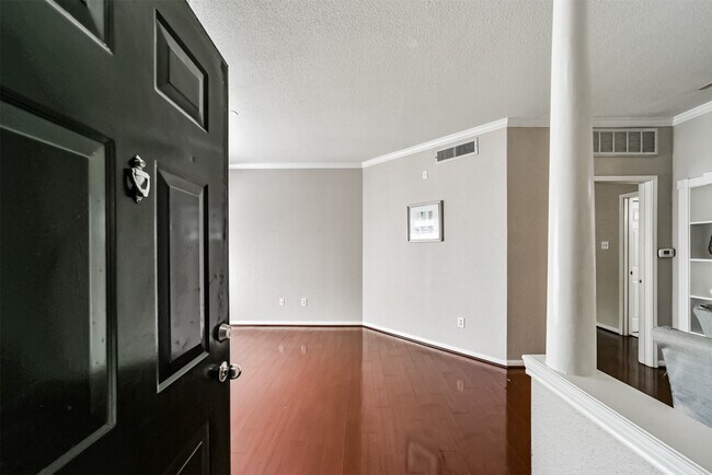 Building Photo - 1330 Old Spanish Trl