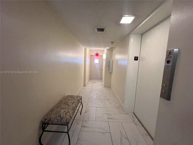 Building Photo - 18051 Biscayne Blvd