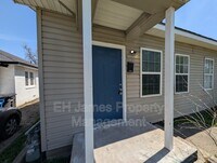 Building Photo - 1627 N Denver Ave