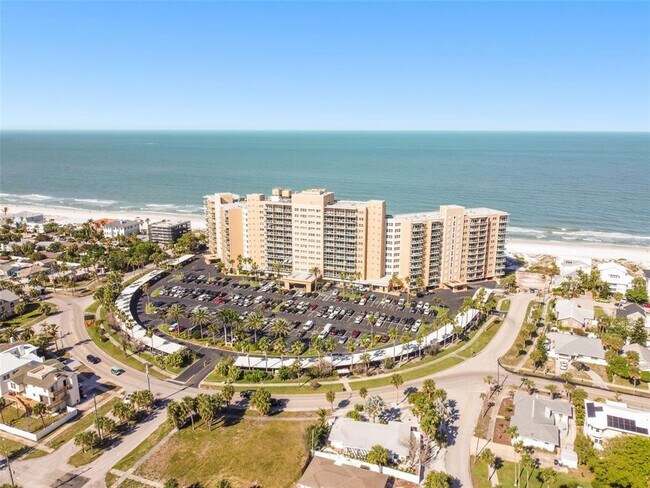 Building Photo - 880 Mandalay Ave