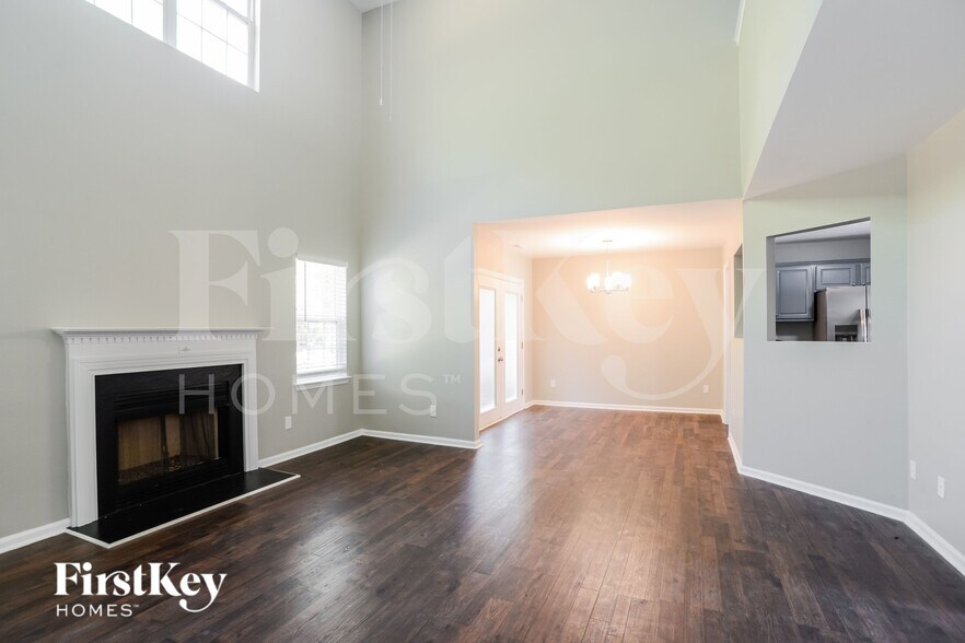 Building Photo - 4230 Chatterleigh Dr