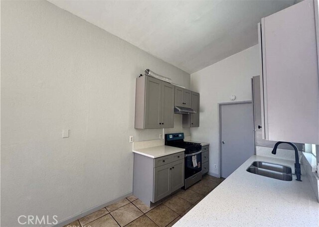 Building Photo - 16209 Juniper St