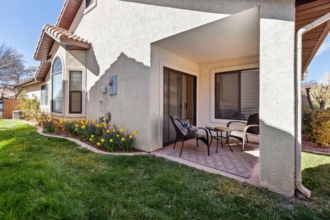 Building Photo - Single-Level Home in St. George with Community Pool, Gym, and More!