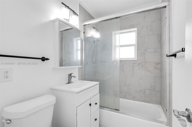 Building Photo - North 26th Avenue, Hollywood, FL 33020 - 3 BR 1 BA single-family home