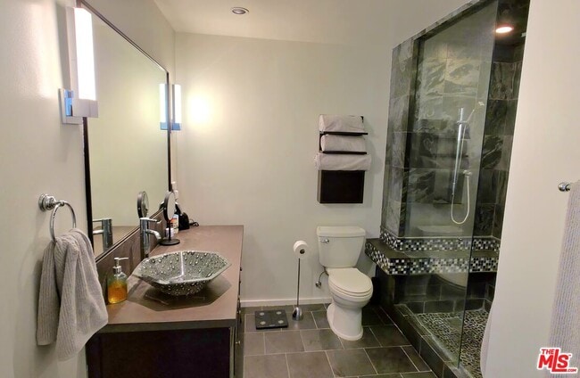 Building Photo - 1155 S Grand Ave