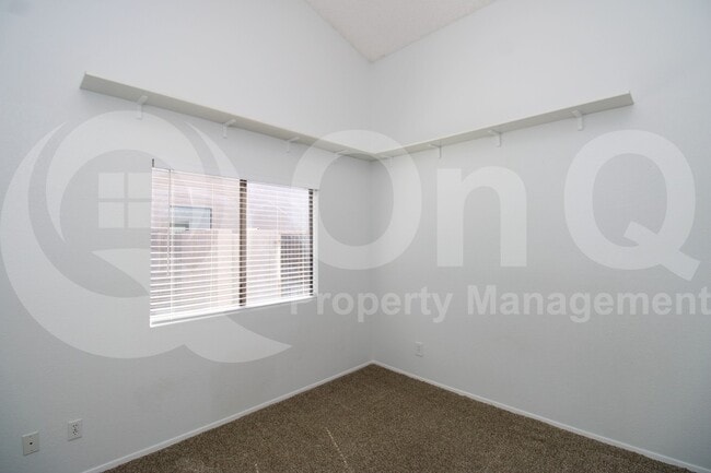 Building Photo - 10879 E Kalil Dr
