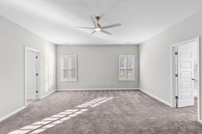 Building Photo - Immaculate, Upgraded Home with Custom Features and Spacious Outdoor Living