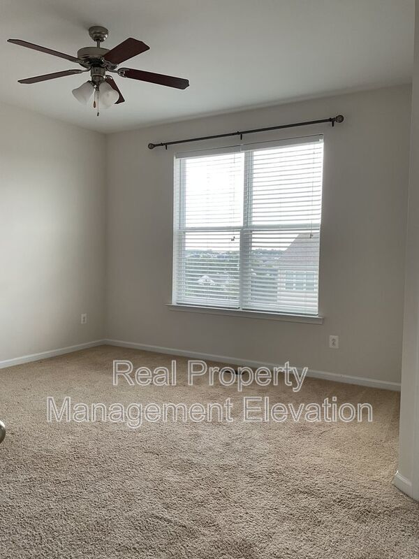 Building Photo - 111 Kingsley Dr