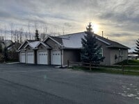 Building Photo - 1502 E Bogard Rd