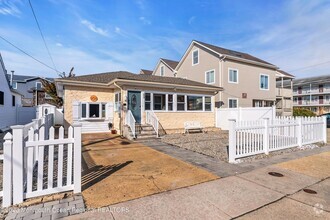 Building Photo - 208 Carteret Ave