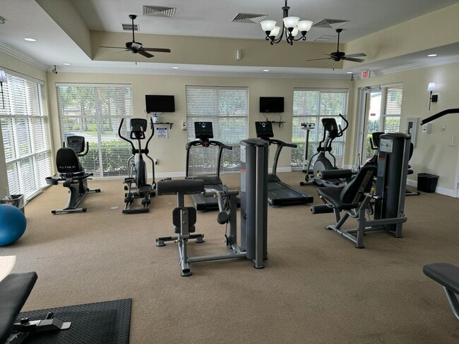 Building Photo - 673 Carlyle Wy