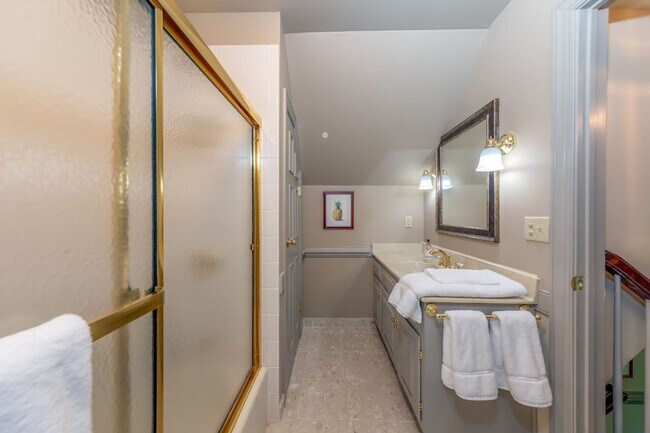 Building Photo - Luxury Kingsmill Property