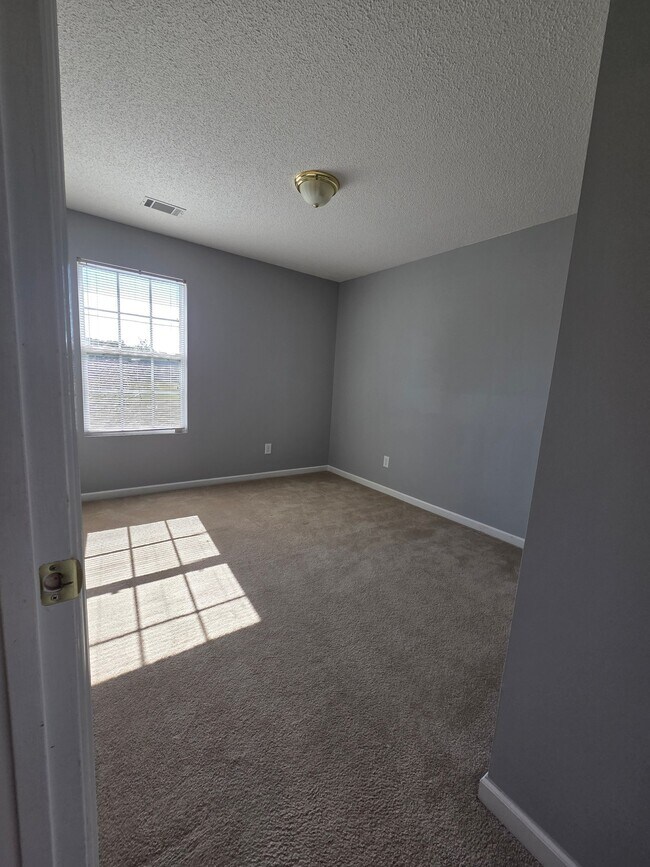 Building Photo - 4412 Hatteras Dr