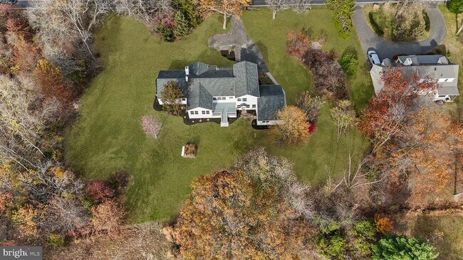 Building Photo - 271 Stoopville Rd