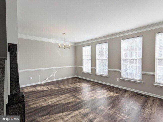 Building Photo - 46178 Cecil Terrace