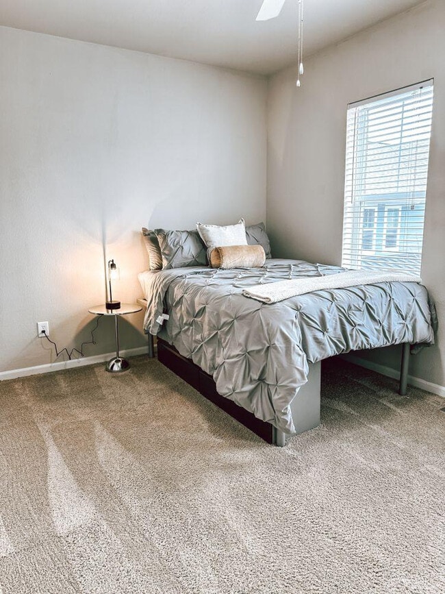 Building Photo - 525 S Patterson Dr