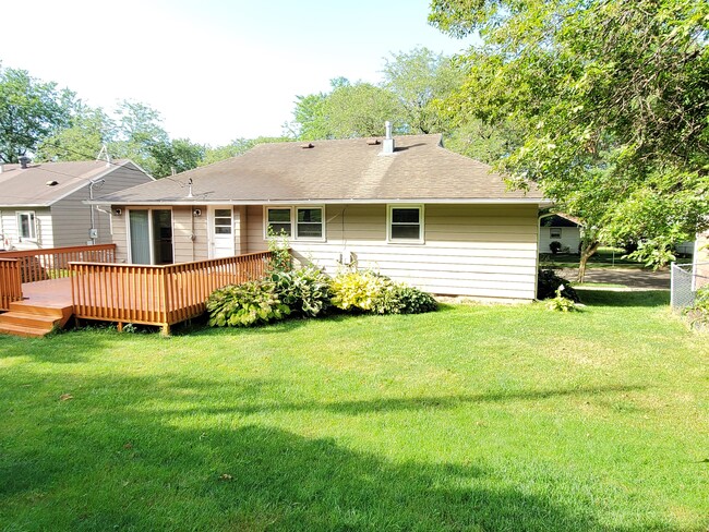 Building Photo - 1452 13th Ave NW