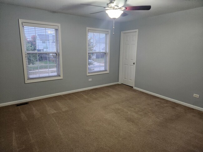 Building Photo - 8100 Shady Oak Rd