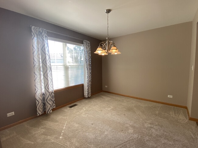 Building Photo - 545 Yorkshire Ln