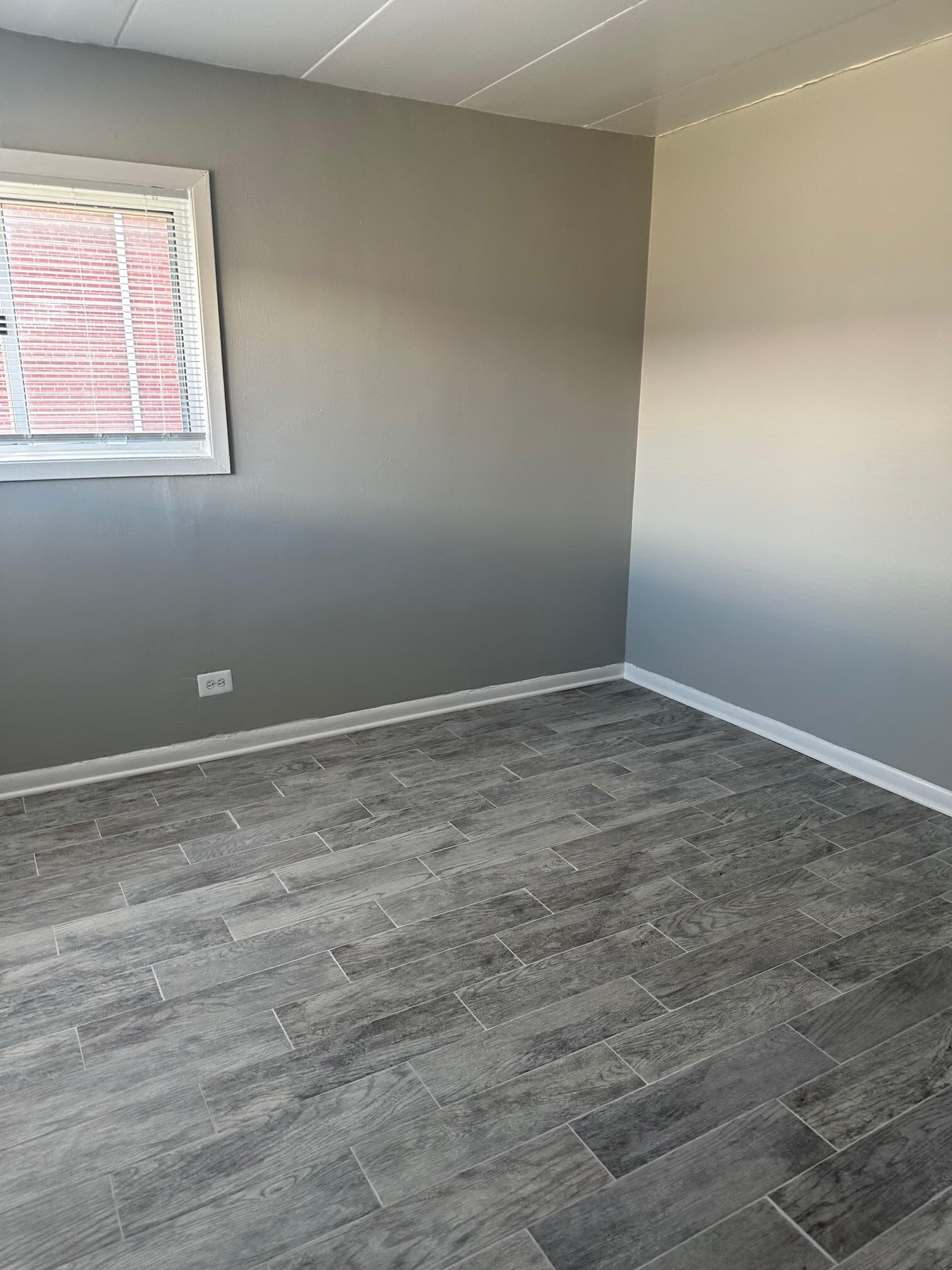 Building Photo - 1400 Carol St