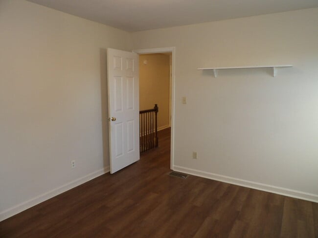 Building Photo - 107 Shannon Ln