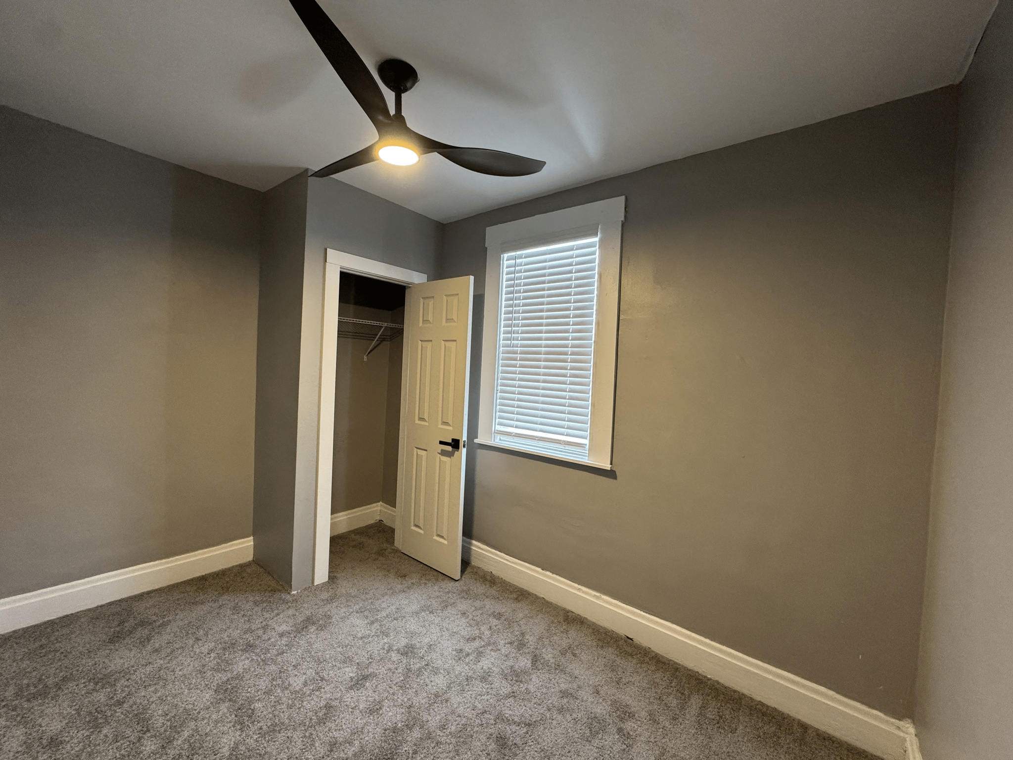 Building Photo - 328 Wyandotte Ave