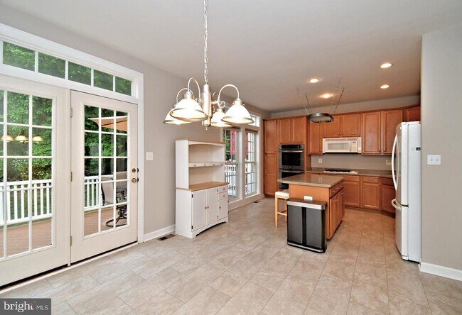 Building Photo - 2304 Lennon Ln