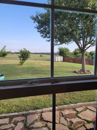 Building Photo - Beautiful Lorena ISD Home