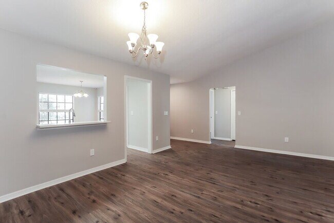 Building Photo - 9735 Fox Chapel Rd