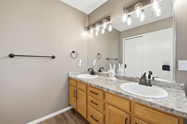 Building Photo - 1108 Scarlet Oak Dr