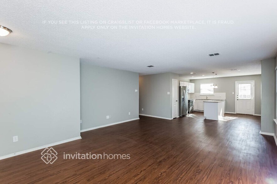 Building Photo - 13768 Canyon Ranch Rd