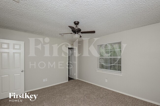 Building Photo - 3001 Rufe Snow Dr