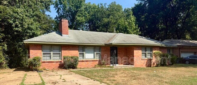 Building Photo - 1834 St Elmo Ave