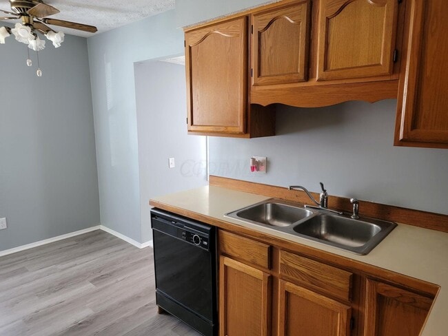 Building Photo - 1358 Pauline Ave