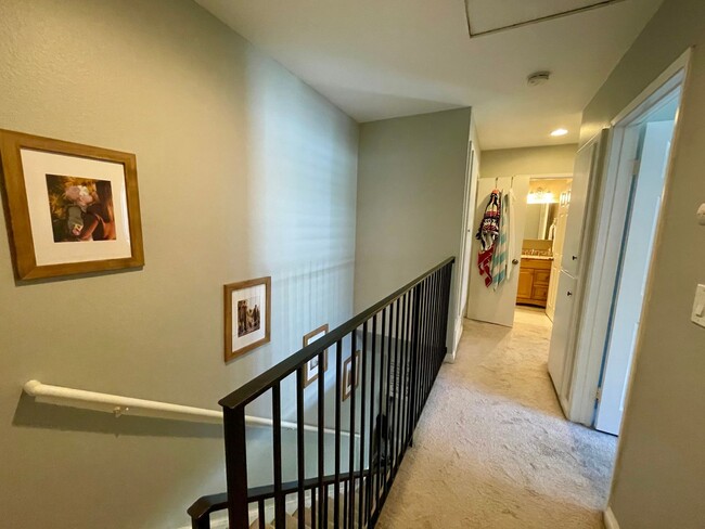 Building Photo - Spacious 2-Bedroom UTC Townhome with Garag...