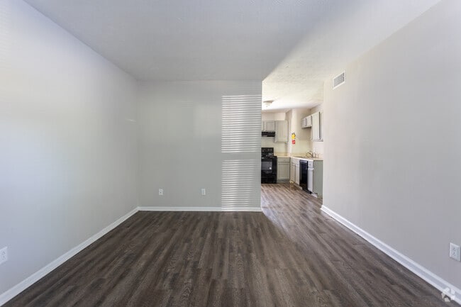 1BR, 1BA - 700SF - Living Room - Maple Ridge