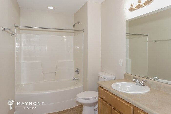 Building Photo - 152 Whitestone Dr NE