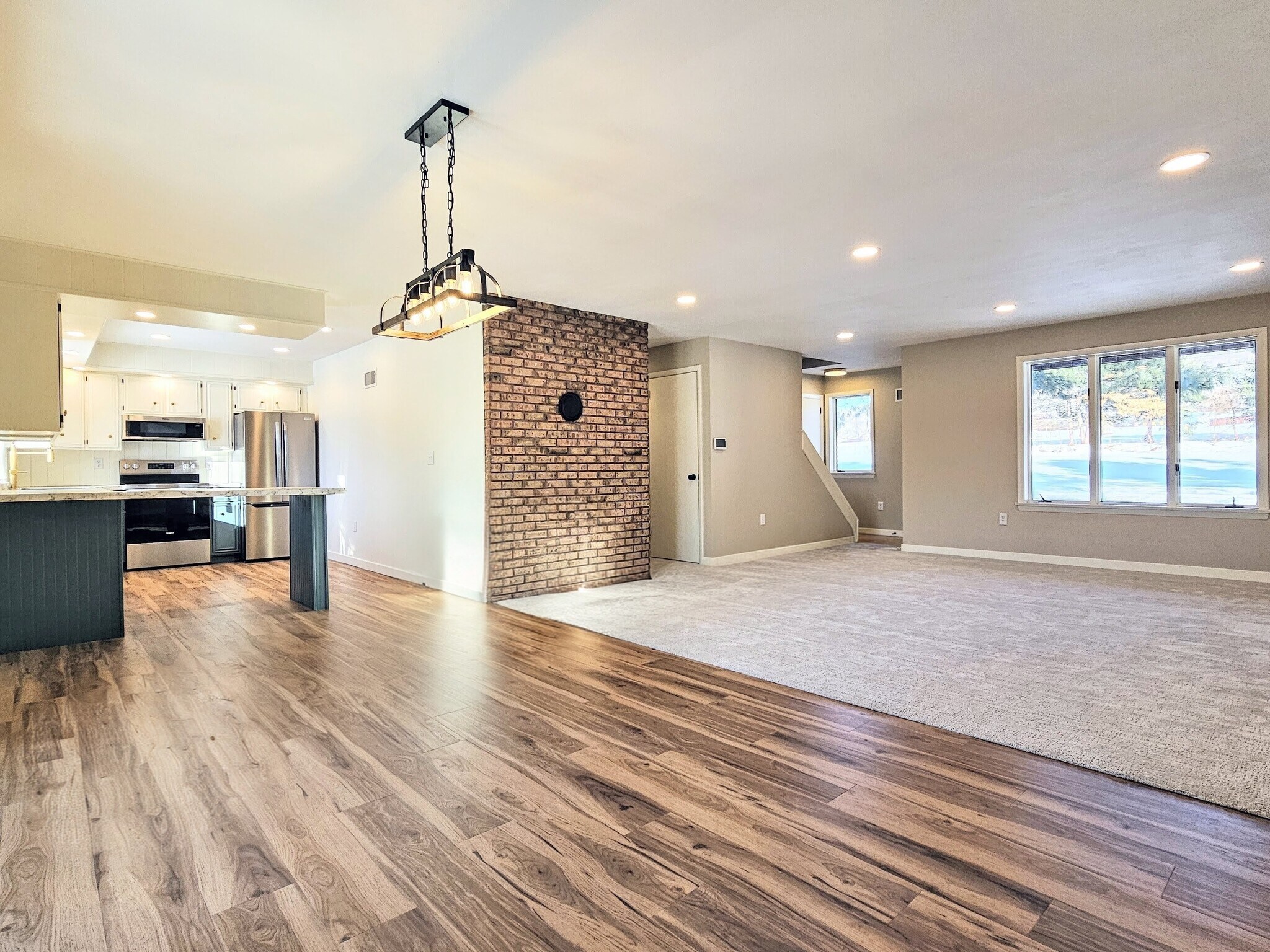 Building Photo - 800 Galen Hall Rd