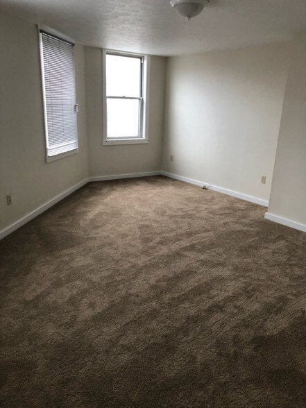 Building Photo - 31 Freeport St