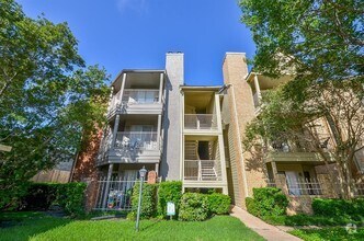 Building Photo - 11201 Lynbrook Dr
