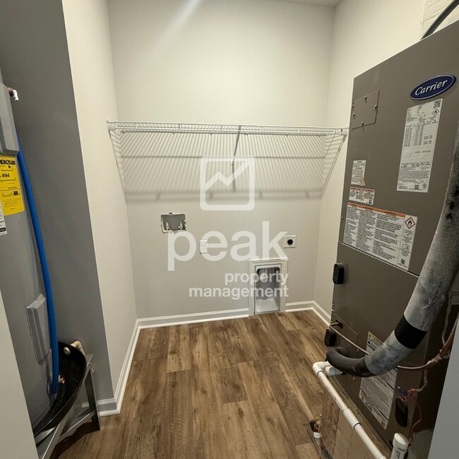 Building Photo - $2200! Brand New Home! 3 Bed, 2 Bath!